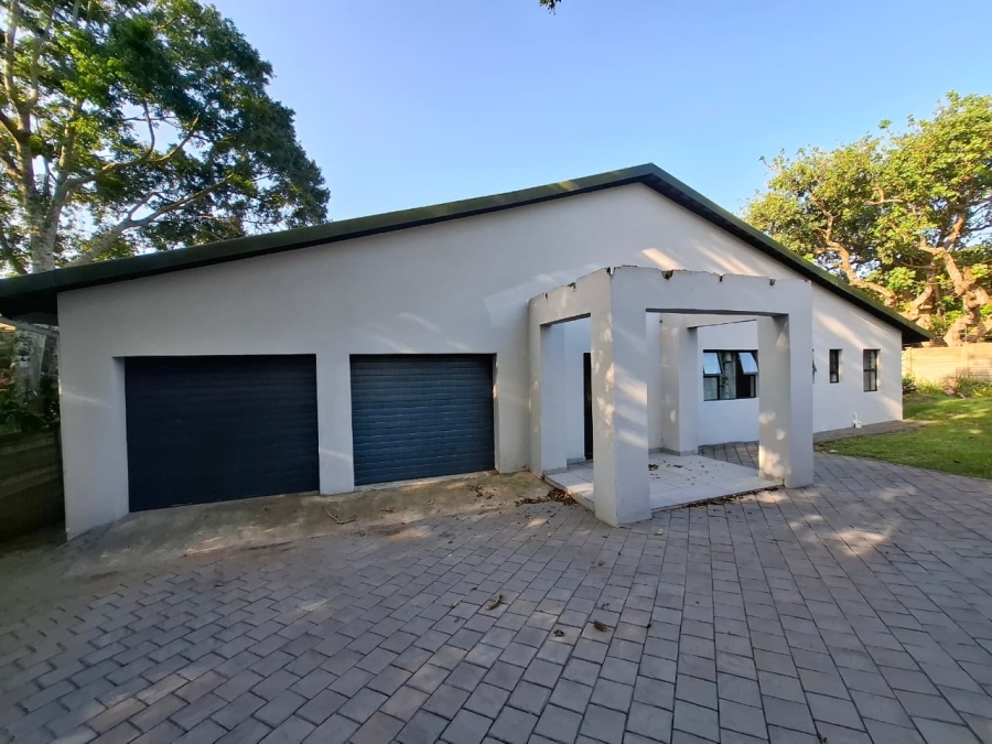 4 Bedroom Property for Sale in Meer En See KwaZulu-Natal