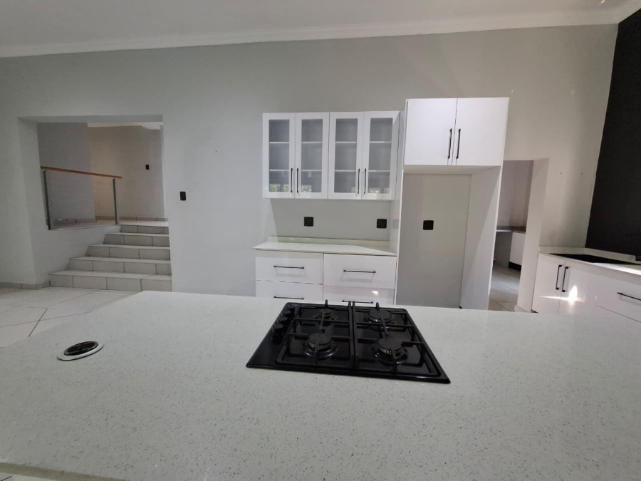 4 Bedroom Property for Sale in Meer En See KwaZulu-Natal