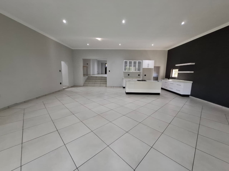 4 Bedroom Property for Sale in Meer En See KwaZulu-Natal