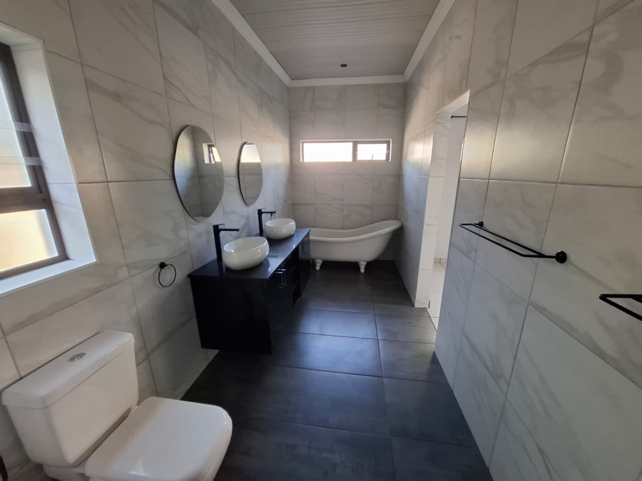 4 Bedroom Property for Sale in Meer En See KwaZulu-Natal