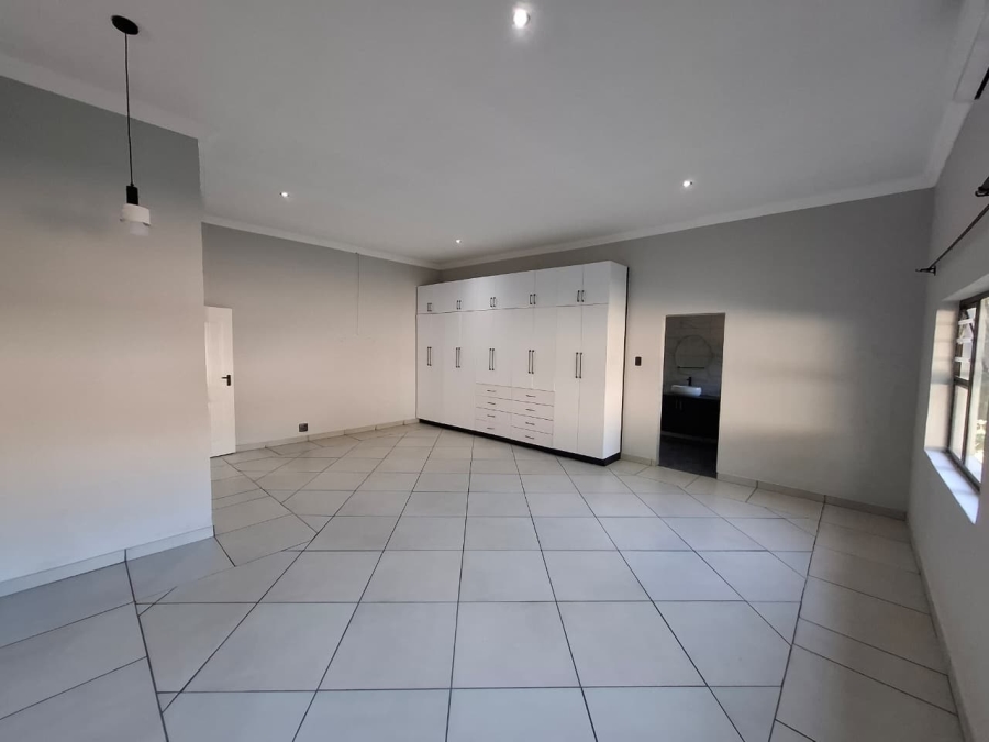 4 Bedroom Property for Sale in Meer En See KwaZulu-Natal