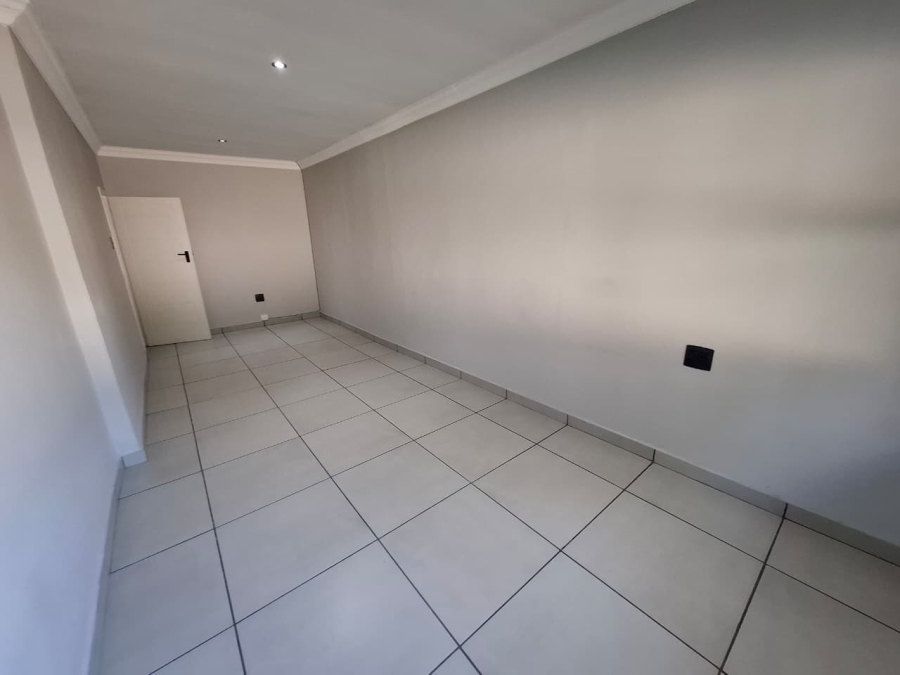 4 Bedroom Property for Sale in Meer En See KwaZulu-Natal