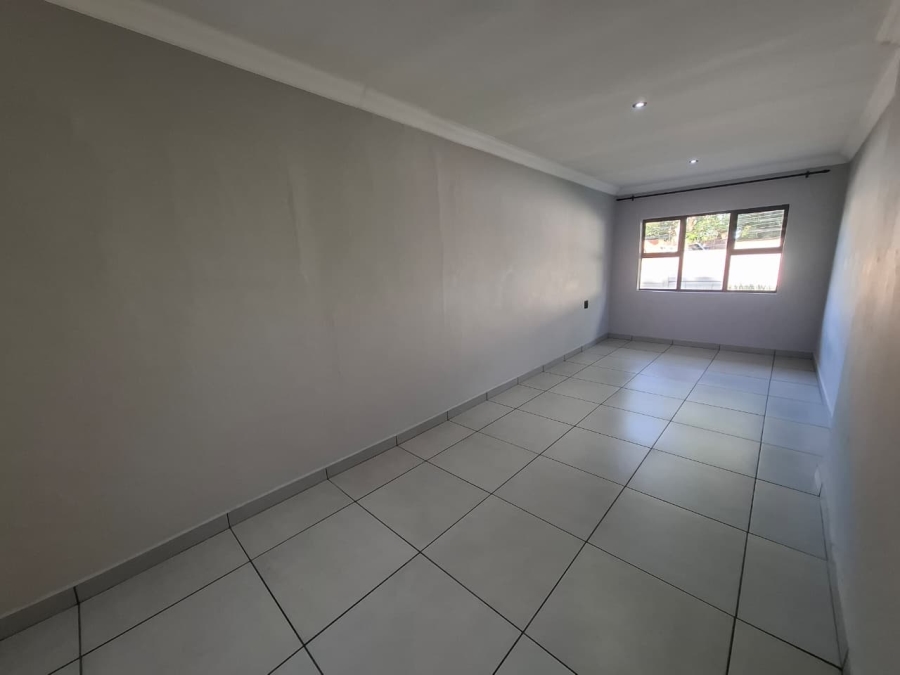 4 Bedroom Property for Sale in Meer En See KwaZulu-Natal