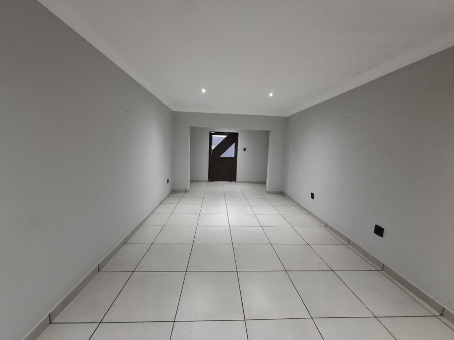 4 Bedroom Property for Sale in Meer En See KwaZulu-Natal
