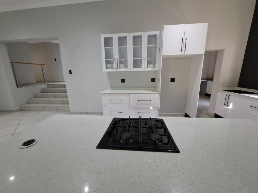 4 Bedroom Property for Sale in Meer En See KwaZulu-Natal