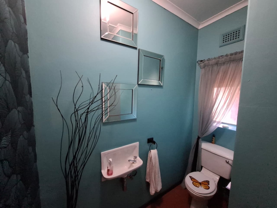 4 Bedroom Property for Sale in Meer En See KwaZulu-Natal