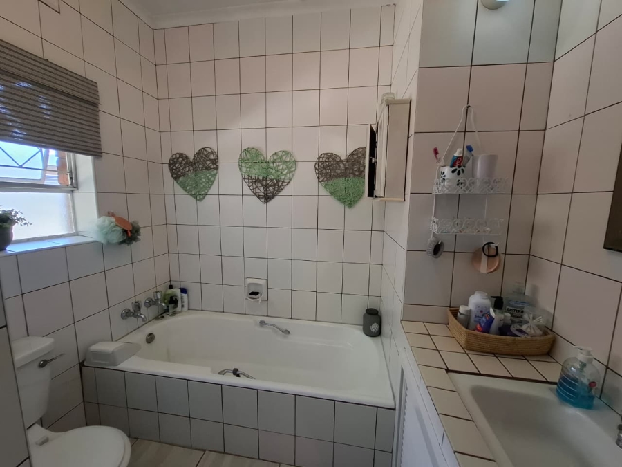 4 Bedroom Property for Sale in Meer En See KwaZulu-Natal