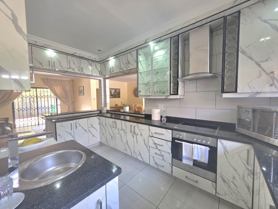 4 Bedroom Property for Sale in Veld En Vlei KwaZulu-Natal