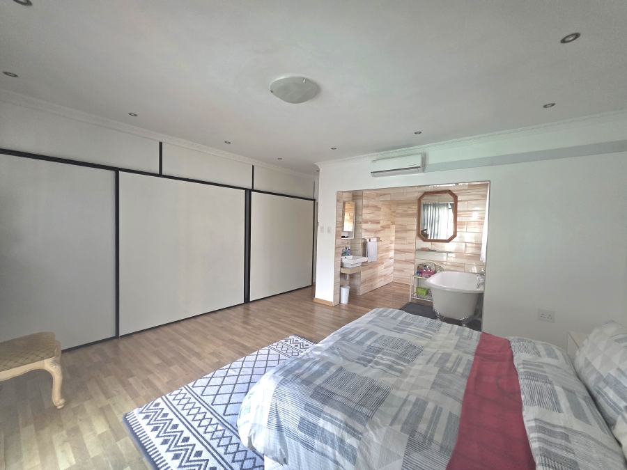 4 Bedroom Property for Sale in Veld En Vlei KwaZulu-Natal