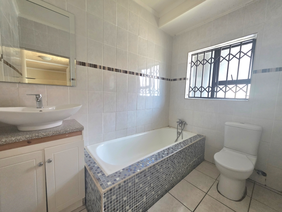 4 Bedroom Property for Sale in Veld En Vlei KwaZulu-Natal