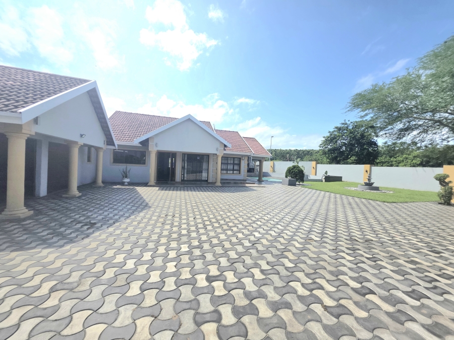 4 Bedroom Property for Sale in Veld En Vlei KwaZulu-Natal