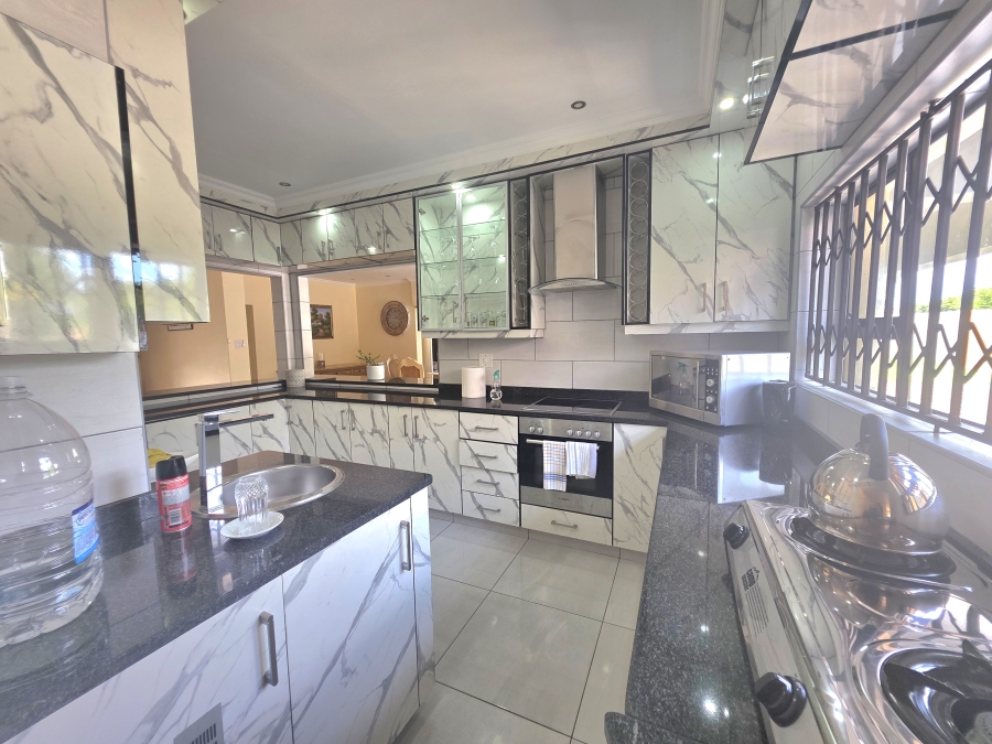 4 Bedroom Property for Sale in Veld En Vlei KwaZulu-Natal