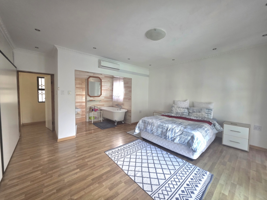 4 Bedroom Property for Sale in Veld En Vlei KwaZulu-Natal