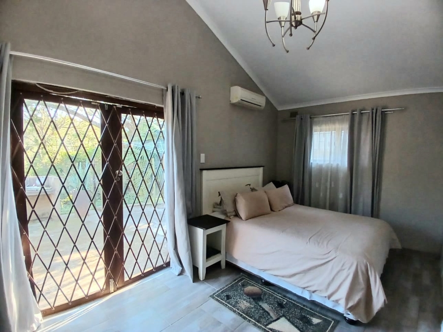 To Let 1 Bedroom Property for Rent in Westbrook KwaZulu-Natal