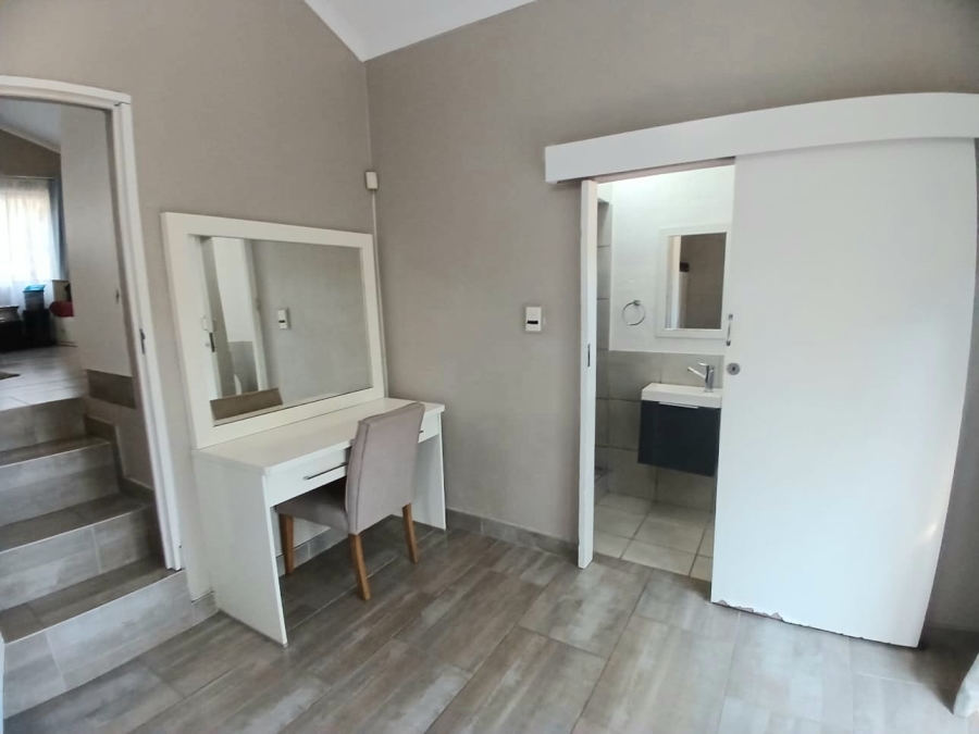 To Let 1 Bedroom Property for Rent in Westbrook KwaZulu-Natal