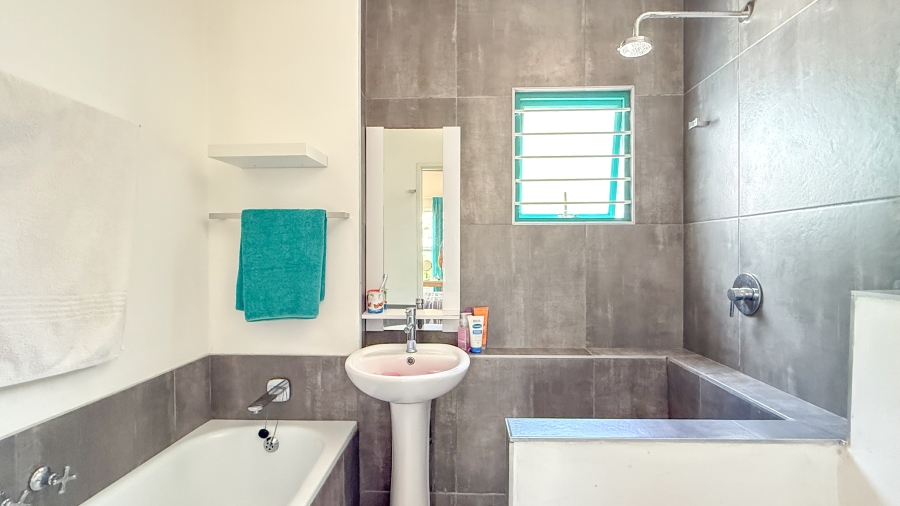 3 Bedroom Property for Sale in Shakas Rock KwaZulu-Natal