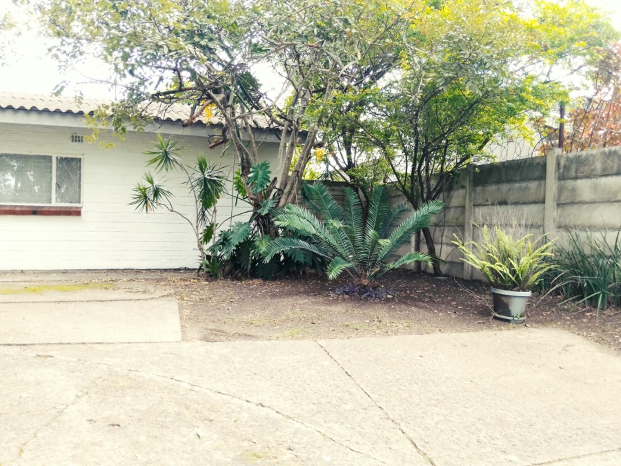 3 Bedroom Property for Sale in Endlondlweni KwaZulu-Natal