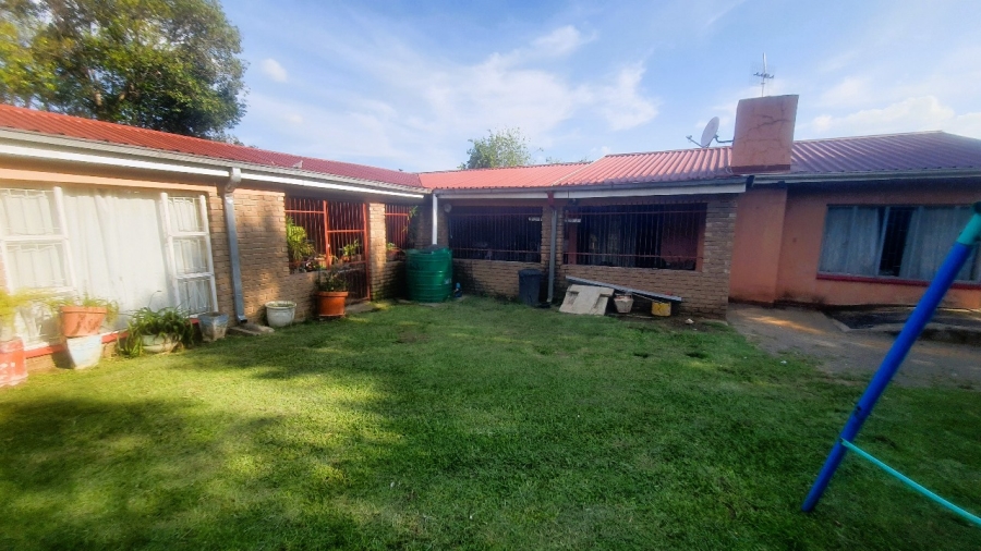 7 Bedroom Property for Sale in Amajuba Park KwaZulu-Natal