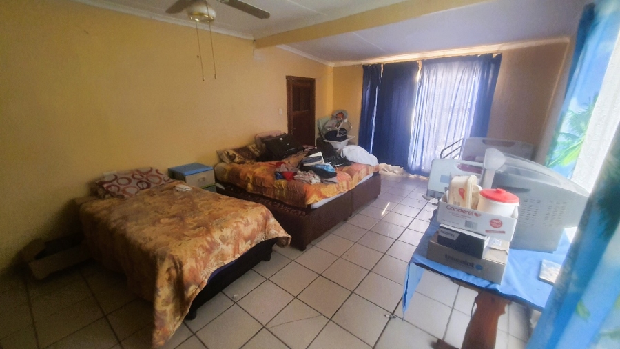 7 Bedroom Property for Sale in Amajuba Park KwaZulu-Natal