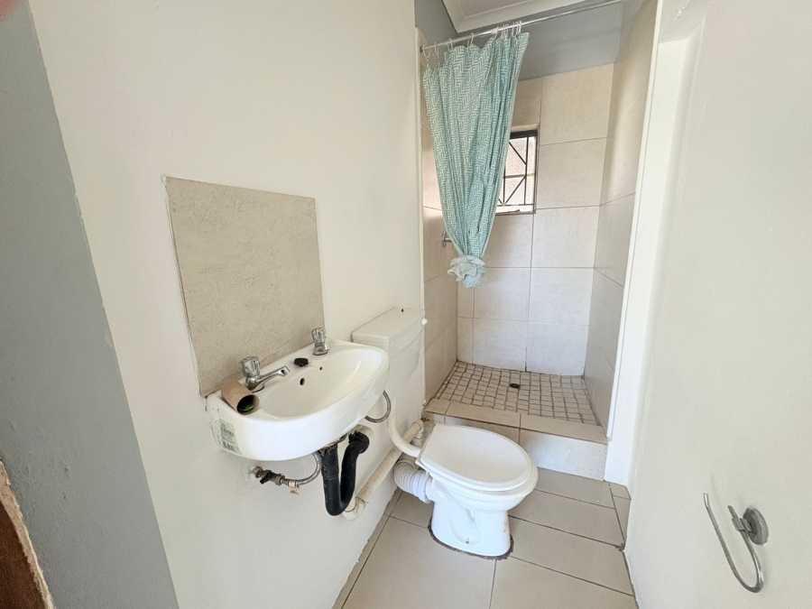 To Let 1 Bedroom Property for Rent in Newcastle KwaZulu-Natal