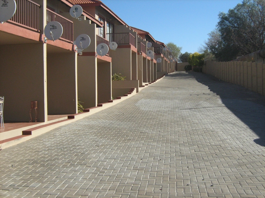 To Let 2 Bedroom Property for Rent in Pioneer Park KwaZulu-Natal