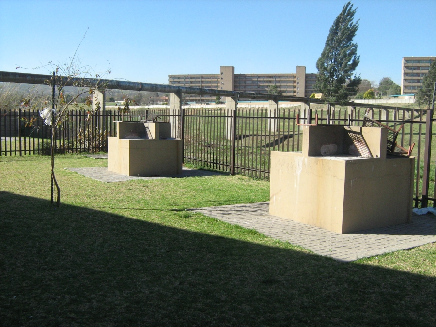 To Let 2 Bedroom Property for Rent in Pioneer Park KwaZulu-Natal