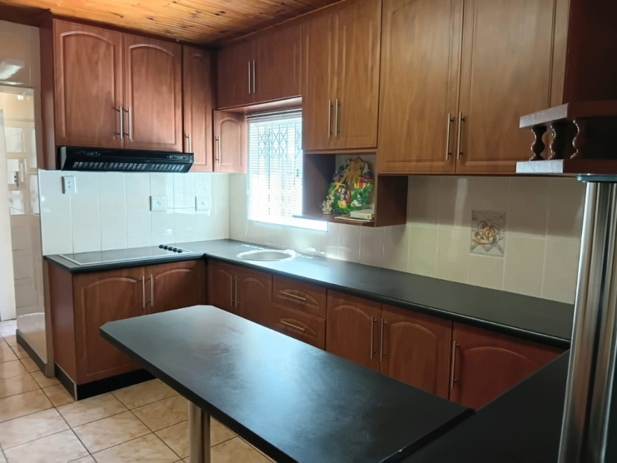 4 Bedroom Property for Sale in Risecliff KwaZulu-Natal