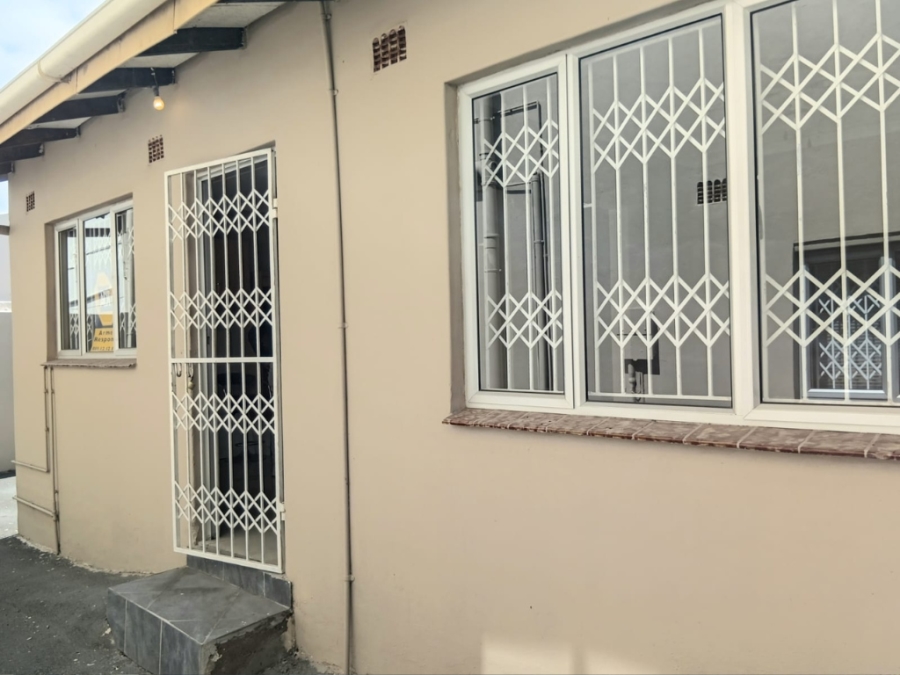 4 Bedroom Property for Sale in Risecliff KwaZulu-Natal