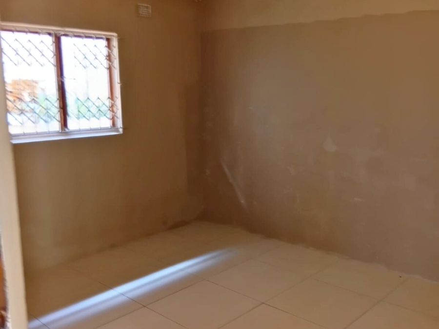 4 Bedroom Property for Sale in Risecliff KwaZulu-Natal