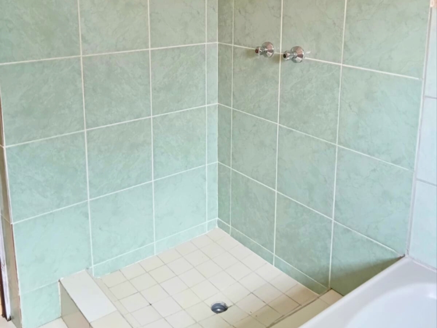 4 Bedroom Property for Sale in Risecliff KwaZulu-Natal