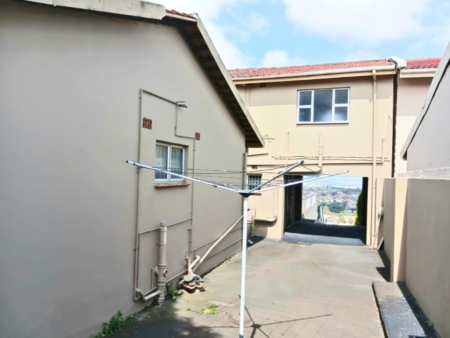 4 Bedroom Property for Sale in Risecliff KwaZulu-Natal
