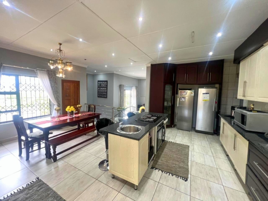 5 Bedroom Property for Sale in Raisethorpe KwaZulu-Natal