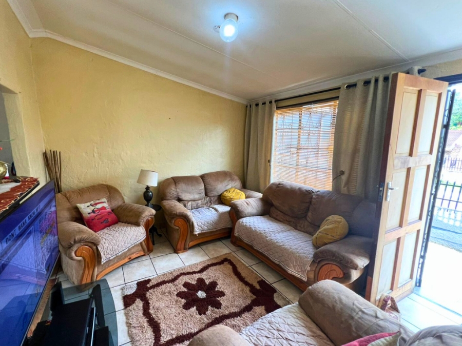 2 Bedroom Property for Sale in Bombay Heights KwaZulu-Natal