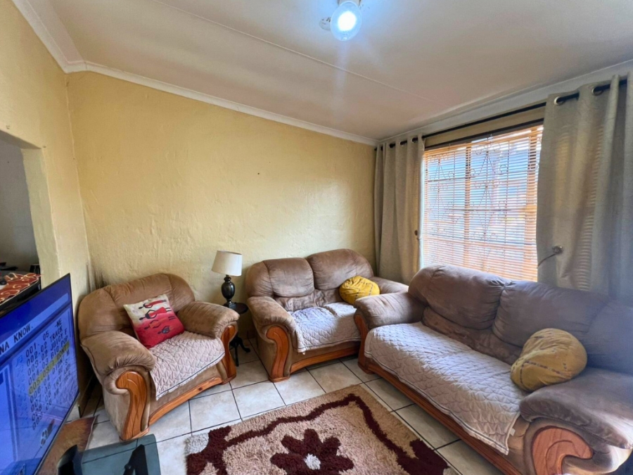 2 Bedroom Property for Sale in Bombay Heights KwaZulu-Natal