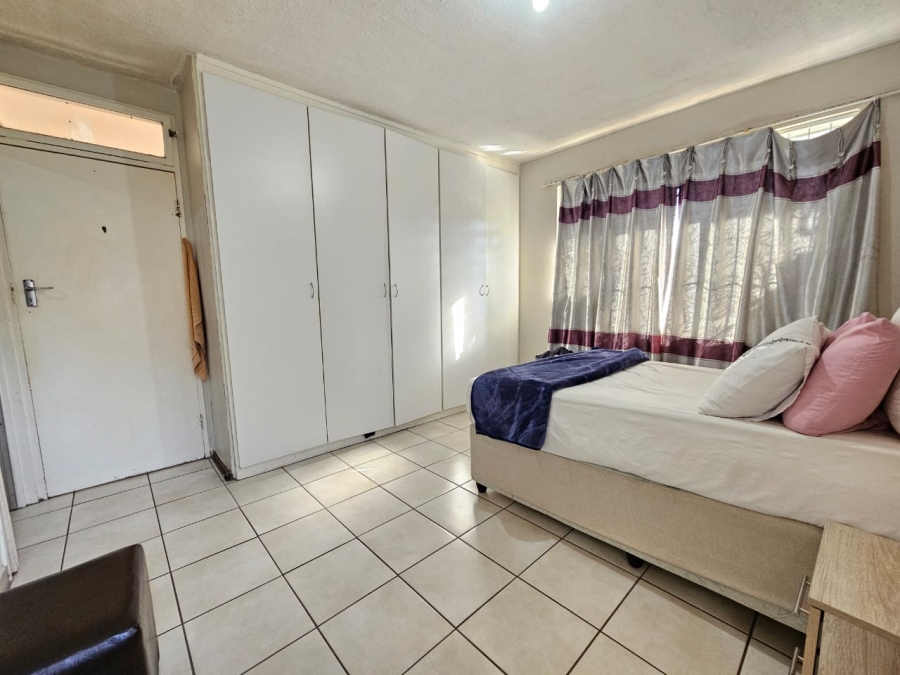 1 Bedroom Property for Sale in Pinetown KwaZulu-Natal