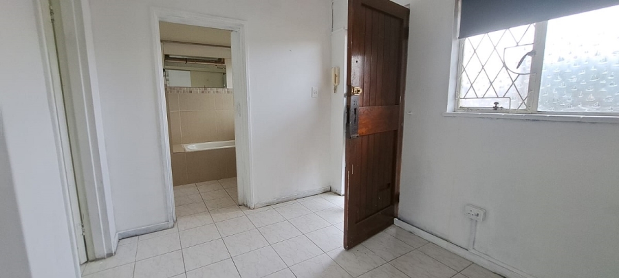 1 Bedroom Property for Sale in Windermere KwaZulu-Natal