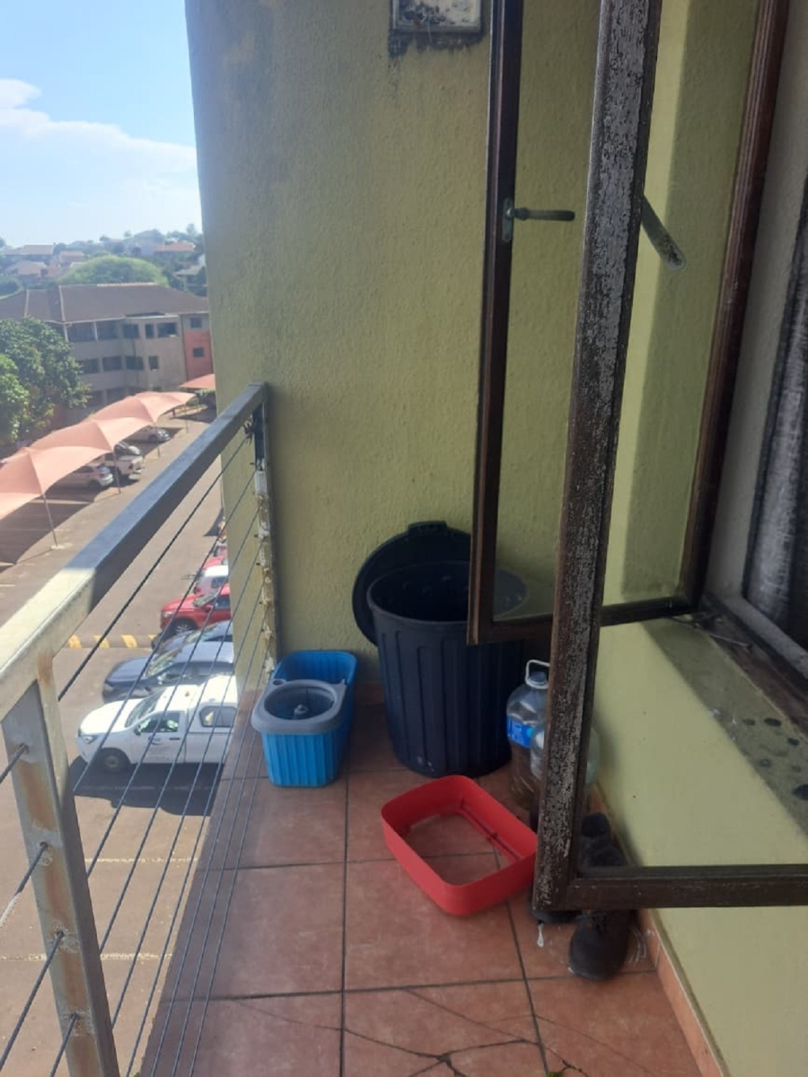 To Let 3 Bedroom Property for Rent in Montclair KwaZulu-Natal