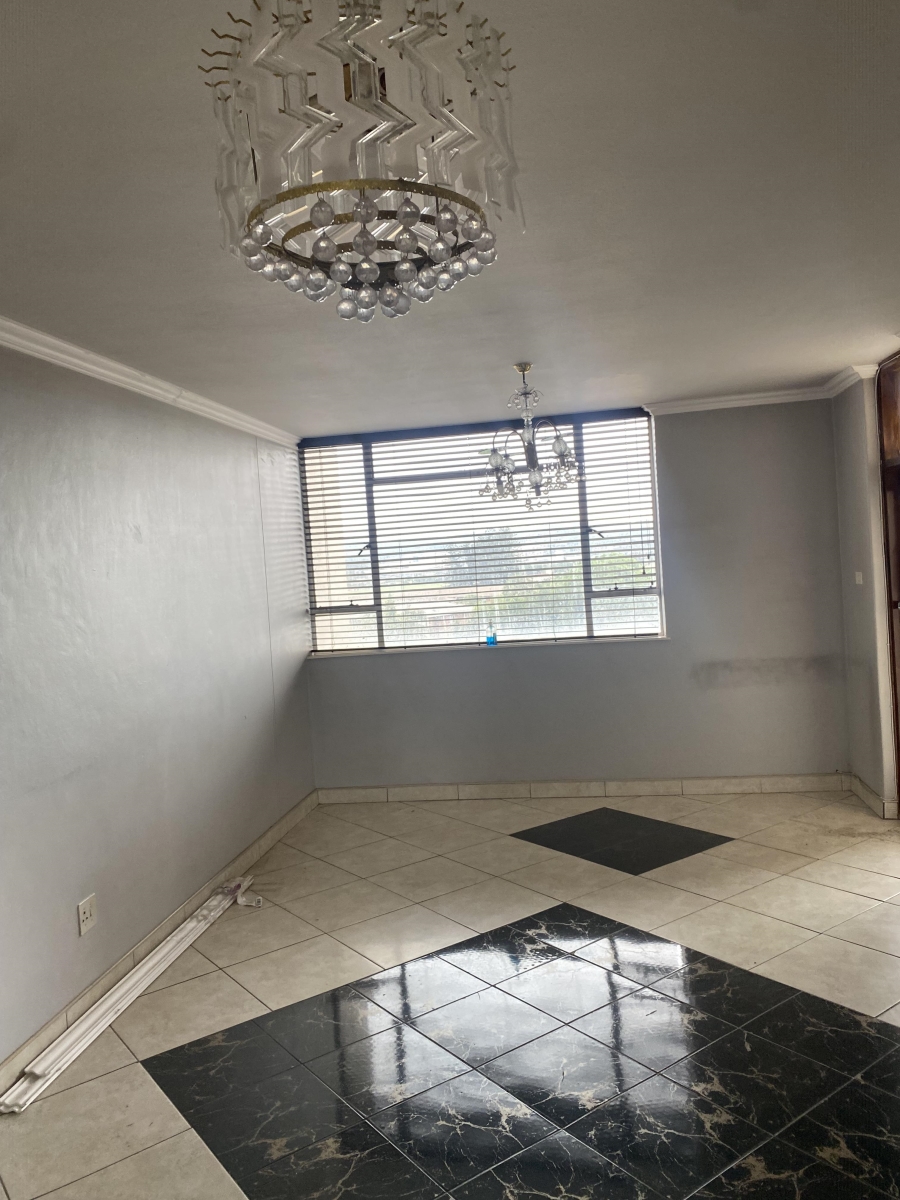 1 Bedroom Property for Sale in Scottsville KwaZulu-Natal
