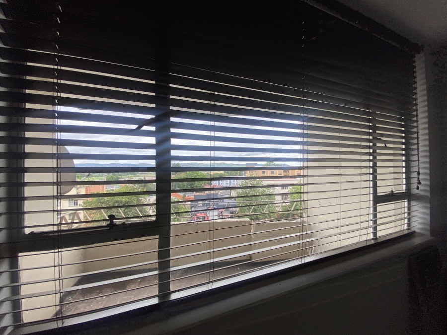 1 Bedroom Property for Sale in Scottsville KwaZulu-Natal