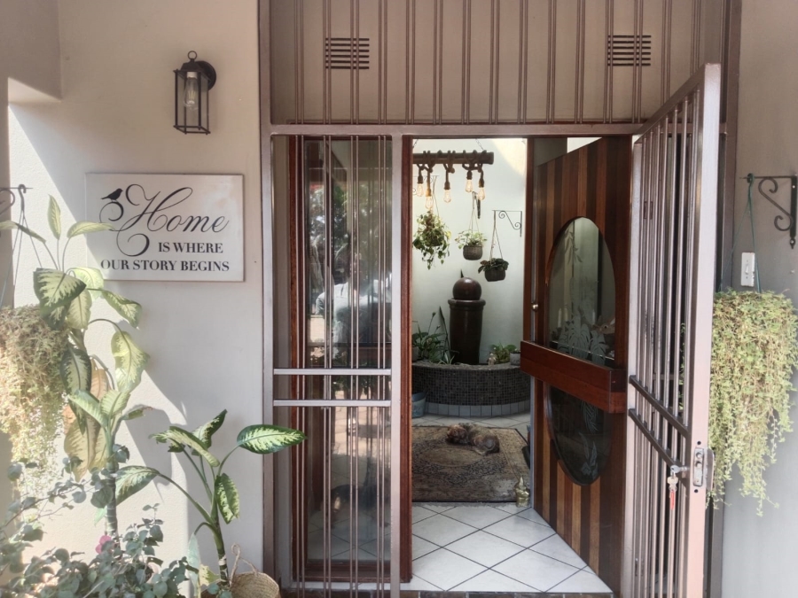 4 Bedroom Property for Sale in Meer En See KwaZulu-Natal