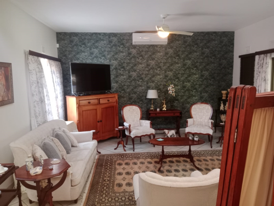 4 Bedroom Property for Sale in Meer En See KwaZulu-Natal