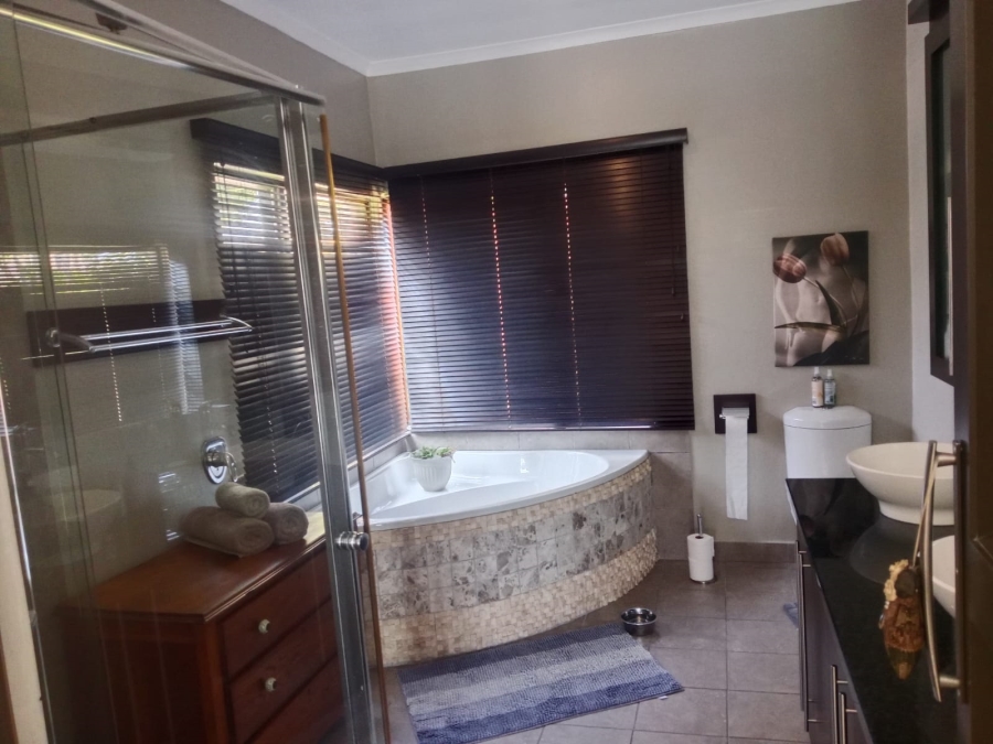 4 Bedroom Property for Sale in Meer En See KwaZulu-Natal