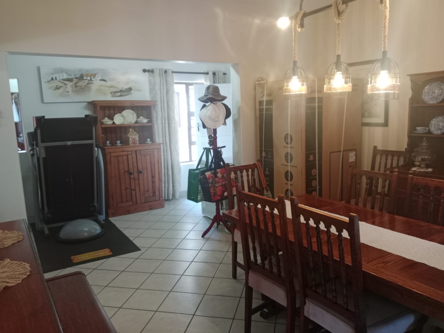 4 Bedroom Property for Sale in Meer En See KwaZulu-Natal