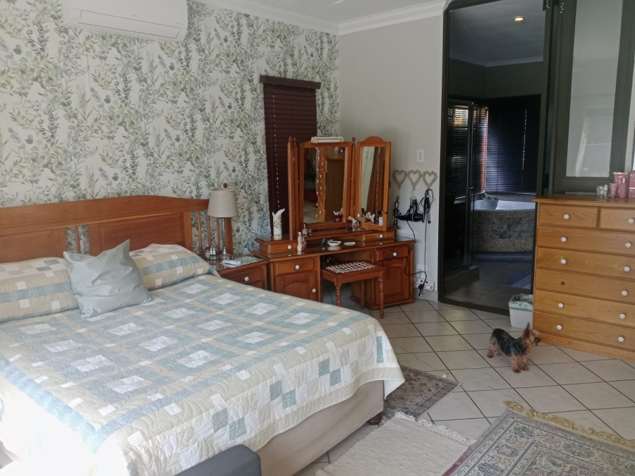 4 Bedroom Property for Sale in Meer En See KwaZulu-Natal