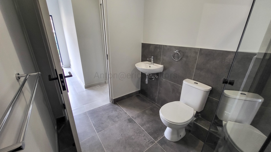 1 Bedroom Property for Sale in Westbrook KwaZulu-Natal