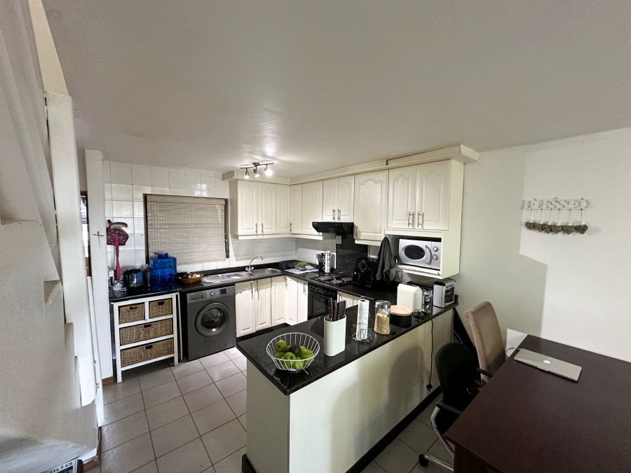 2 Bedroom Property for Sale in Morningside KwaZulu-Natal