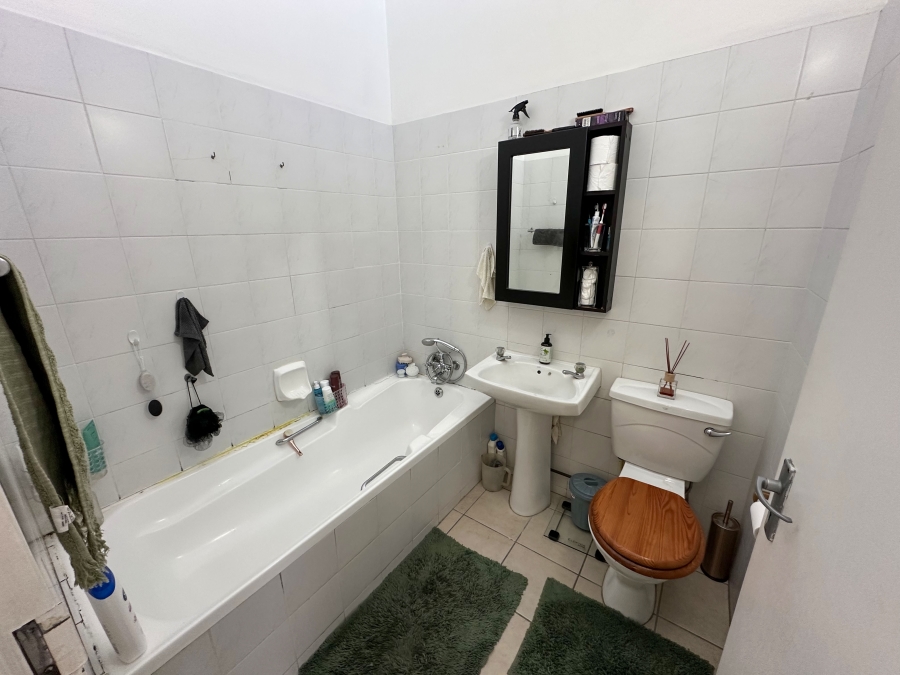 2 Bedroom Property for Sale in Morningside KwaZulu-Natal