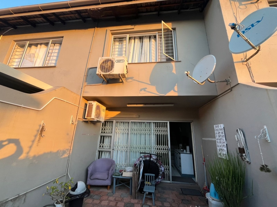 2 Bedroom Property for Sale in Bluff KwaZulu-Natal