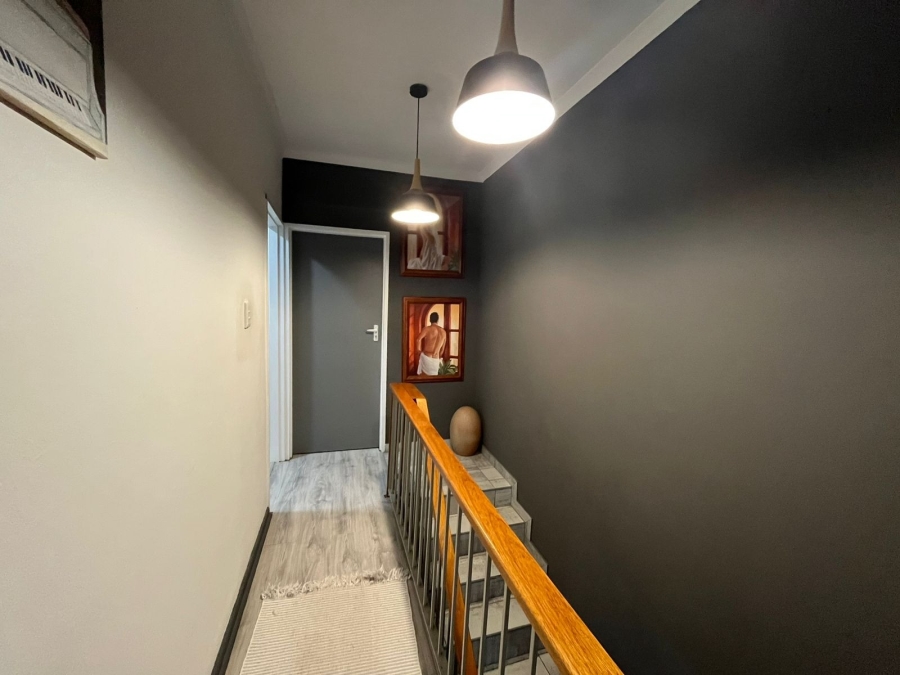 2 Bedroom Property for Sale in Bluff KwaZulu-Natal