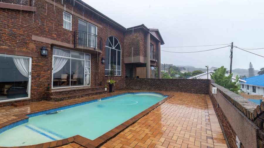 4 Bedroom Property for Sale in Treasure Beach KwaZulu-Natal